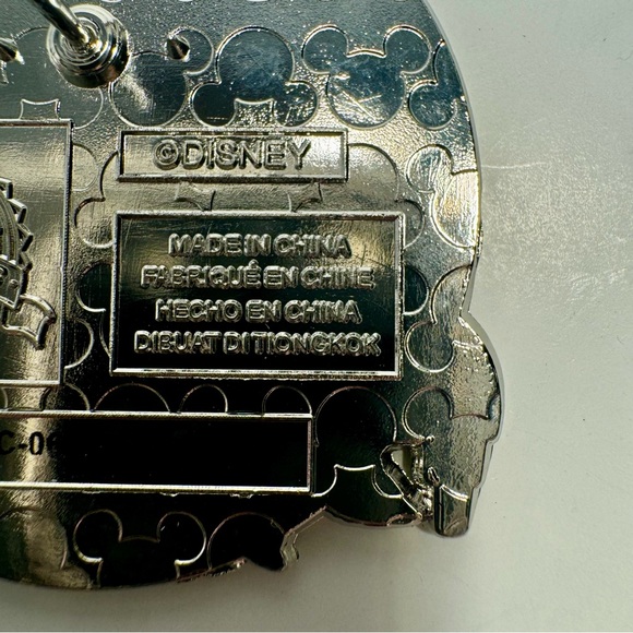 NWT. Disney Parks The Hollywood Tower Hotel Minnie Mouse Pin New With Card back. - Picture 8 of 9